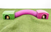 świnki morskie w zielonych i fioletowych budkach Zippi połączonych z tunelem do zabawy Zippi 