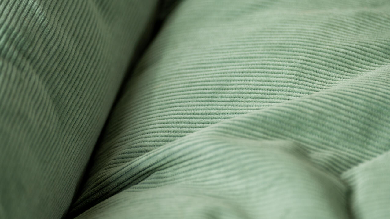 Szczegół łóżka sznurkoweGo w szałwii gardenia